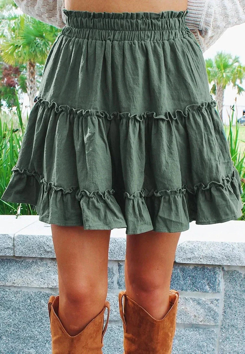 Rihanna - High waisted smocked skirt with ruffles green